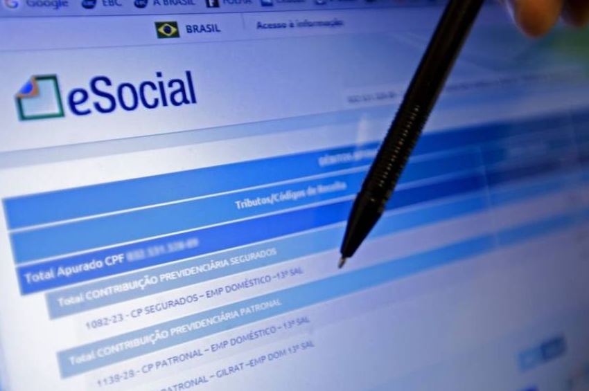 Governo anuncia mudanças para simplificar eSocial no ano que vem