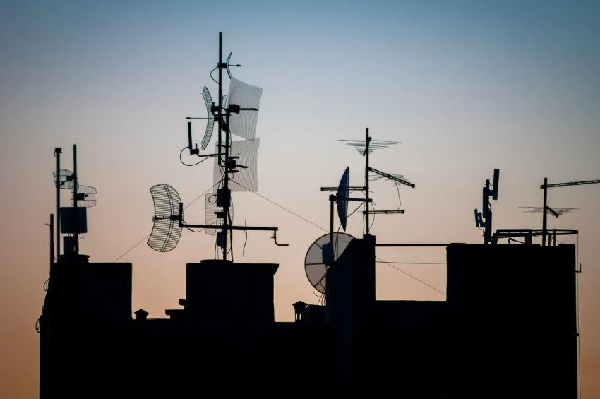 Aluguel do topo de prédios para antenas de operadoras