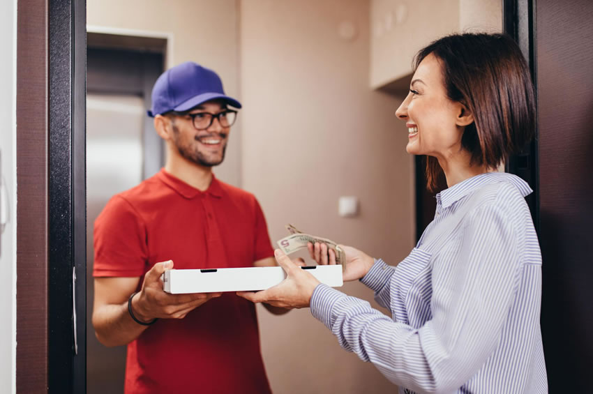 Delivery em condomínios - Medida quer proibir moradores de exigir entrega em apartamentos